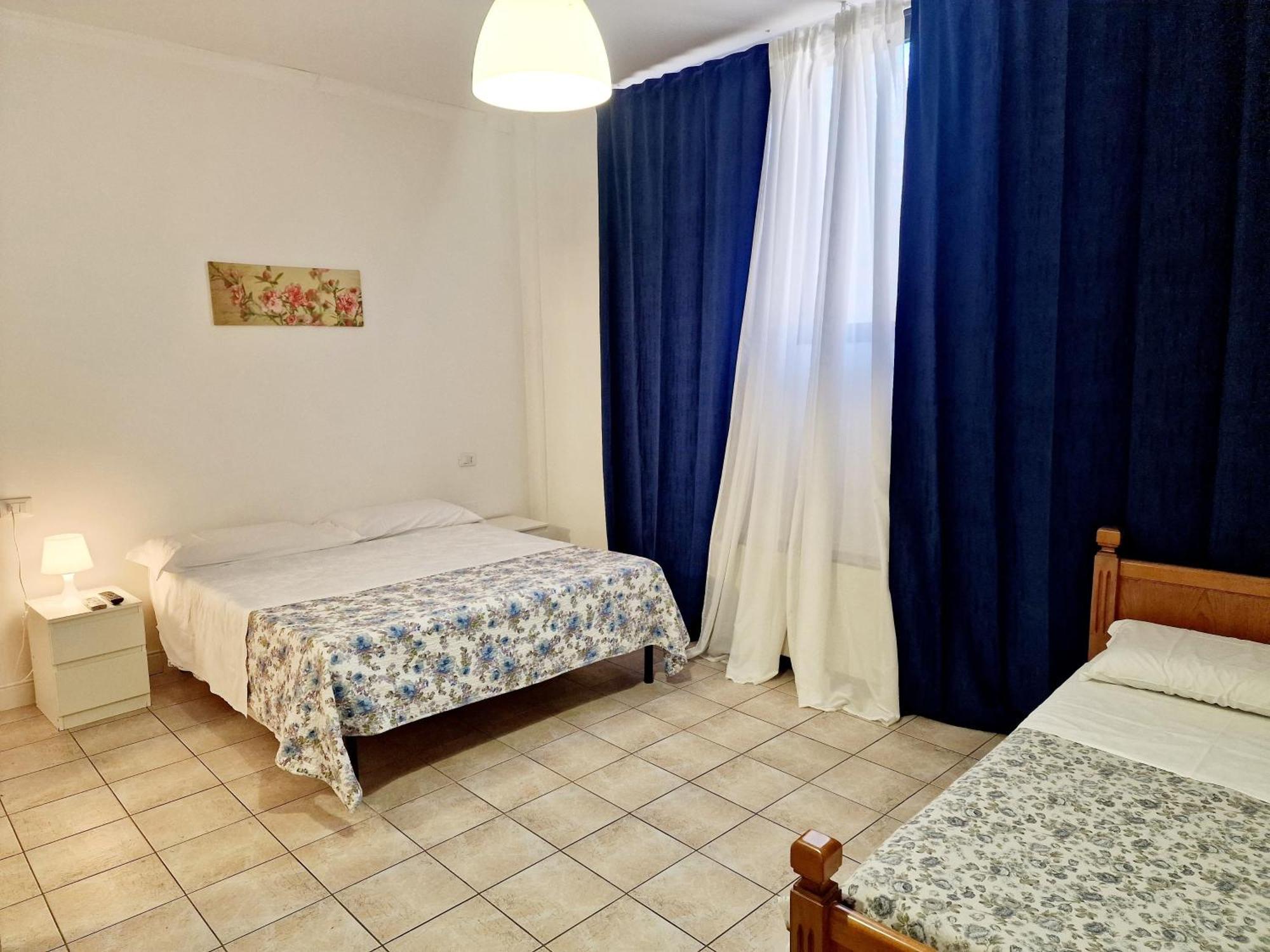 Hotel Firenze 2000 Екстер'єр фото