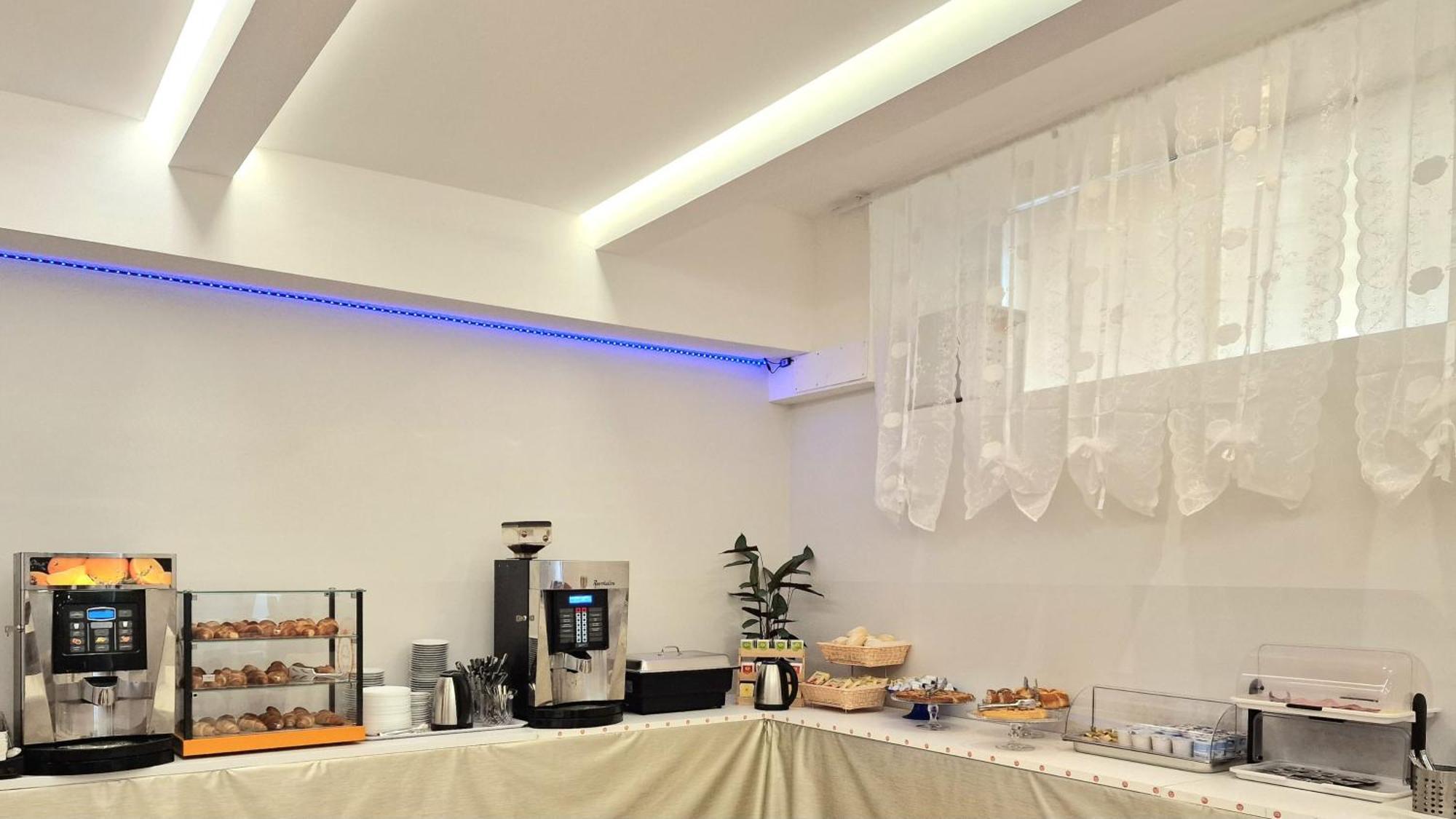 Hotel Firenze 2000 Екстер'єр фото