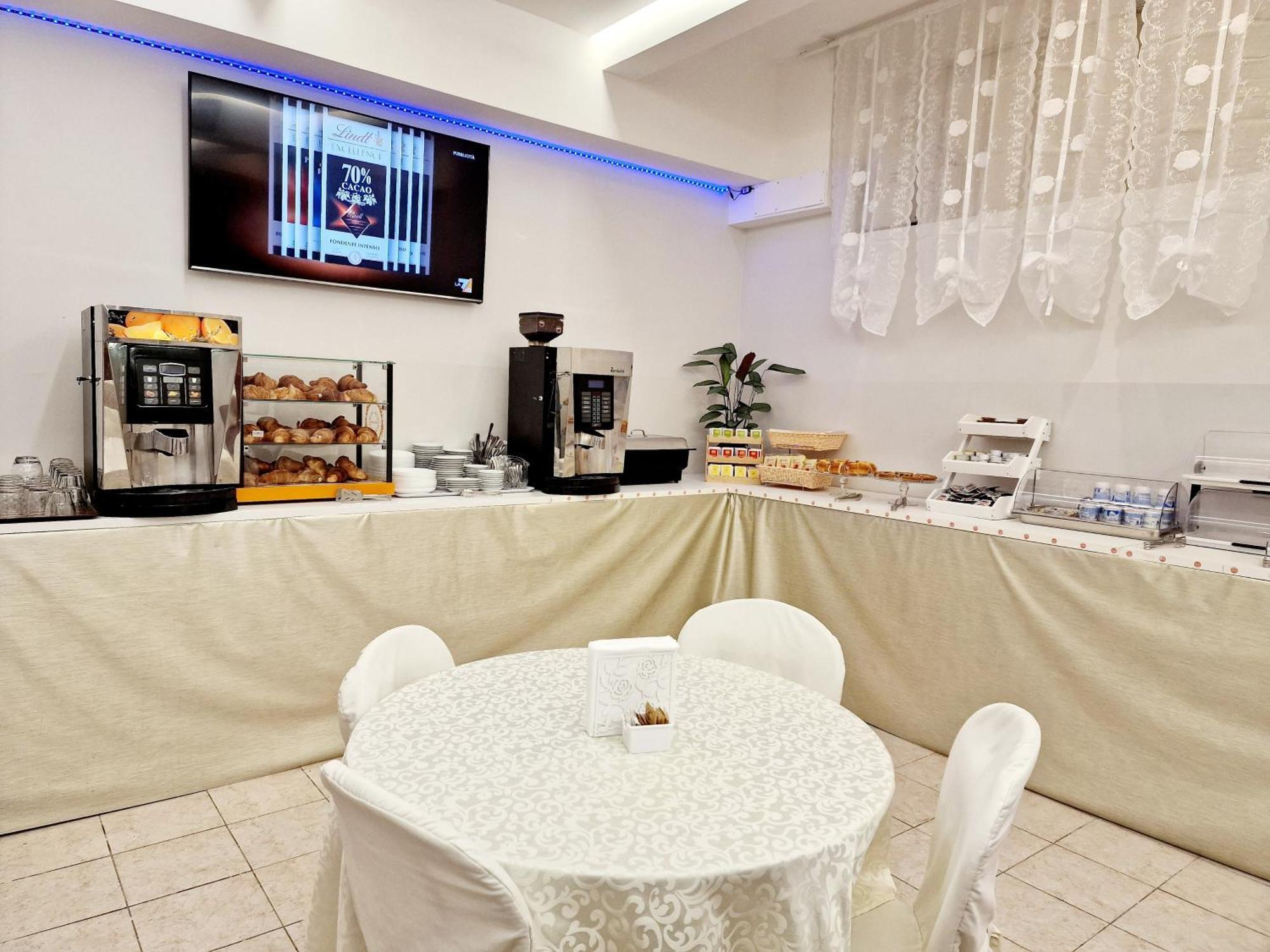 Hotel Firenze 2000 Екстер'єр фото