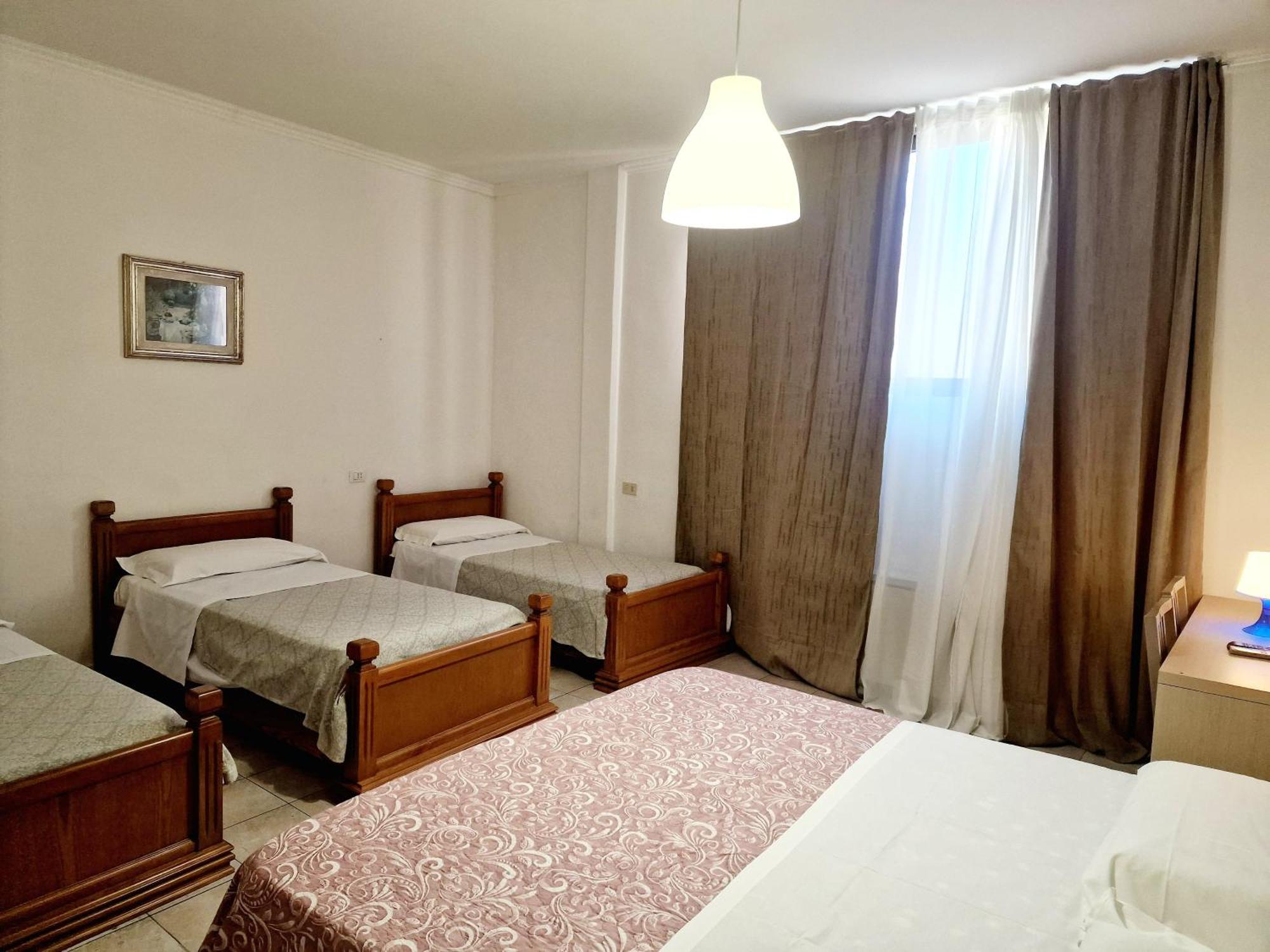 Hotel Firenze 2000 Екстер'єр фото