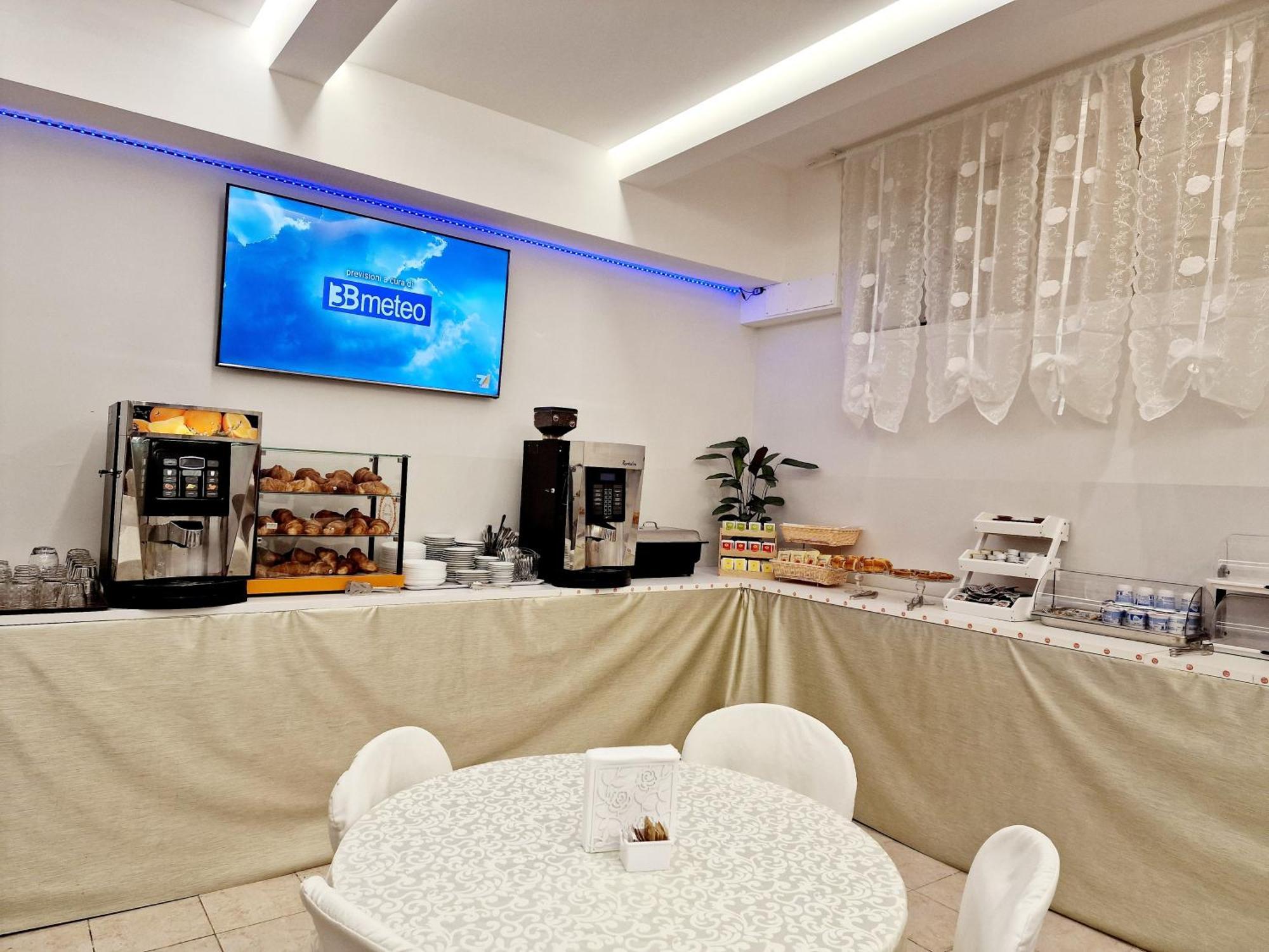 Hotel Firenze 2000 Екстер'єр фото
